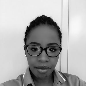 Meet your Posher, Caroline